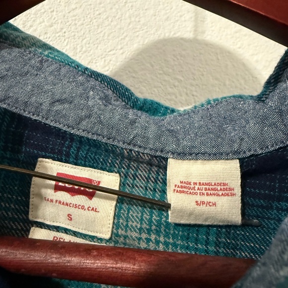 Levi's Teal and Navy Checkered Shirt - Picture 4 of 7